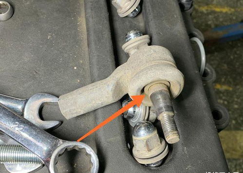 8年跑20萬公里的三菱檢修,車主 只要轉動方向盤,就有咯吱聲